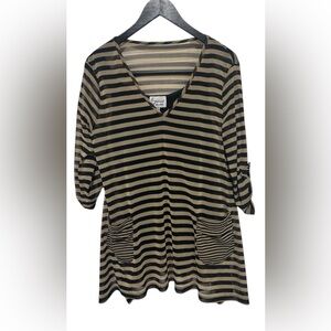 Lynn Ritchie V-Neck Tunic Blouse W/ Front Pockets & Built-In Cami In Women's L